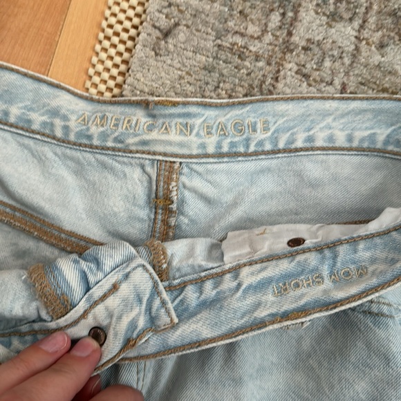 American Eagle Mom shorts - Picture 2 of 3